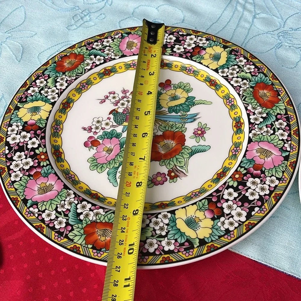 Mikasa Red and Green Ornate Dinnerware set of  2 -Bone China Kutani Bird